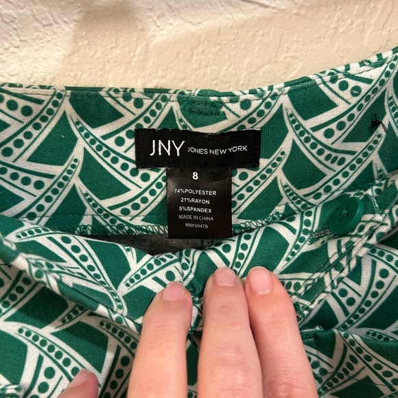 Jones New York Green Geometric Pants - Picture 7 of 8
